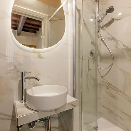 Condotti Corner Piazza Di Spagna * Rome