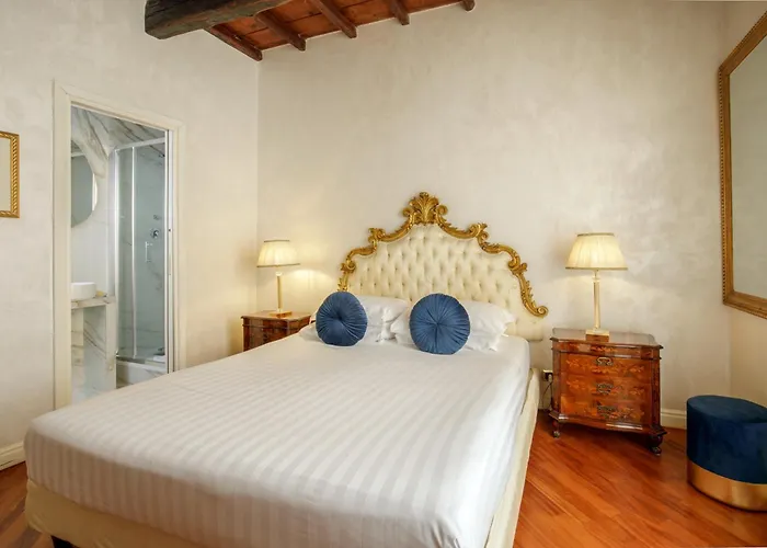 Condotti Corner Piazza Di Spagna