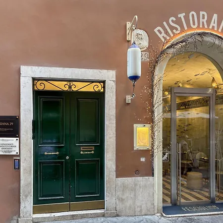 Апартаменты Condotti Corner Piazza Di Spagna