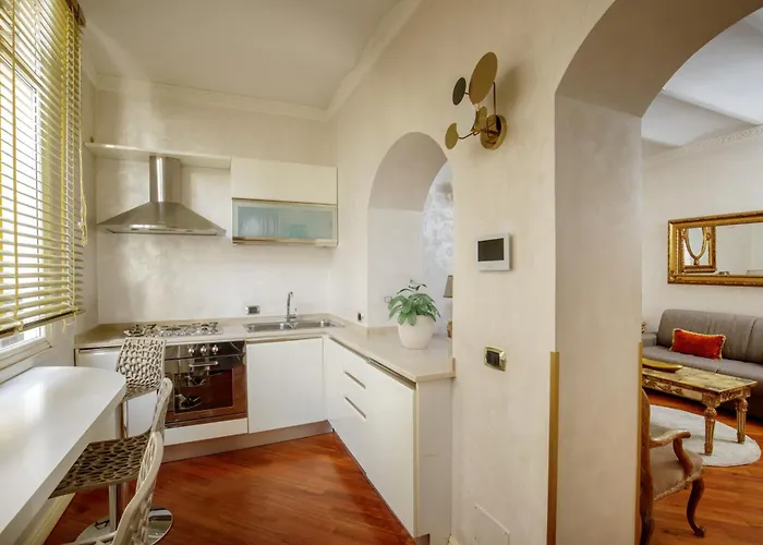 Apartment Condotti Corner Piazza Di Spagna Rome